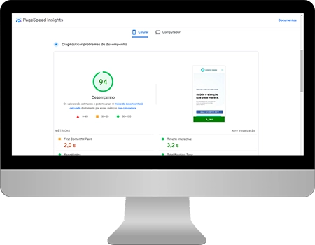 print da tela do pagespeed insights do google apresentando o desempenho do site do cliente coletivo saúde, com uma nota 94 de 100 dentro de um círculo verde e o thumbnail do site mobile no canto, em um fundo branco